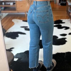 LEVIS RIBCAGE STRAIGHT ANKLE JEAN